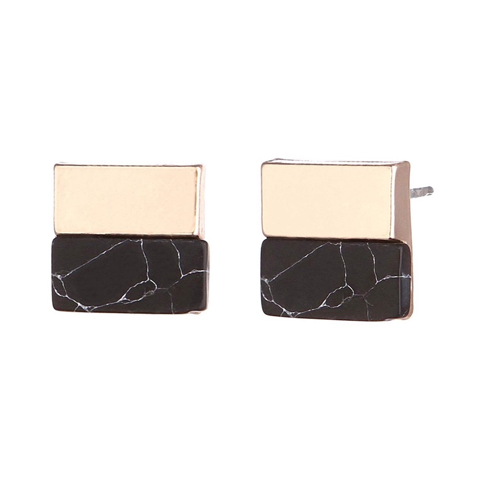 ❌SOLD❌ Black Marble Stud with Square Design & Gold